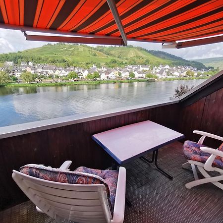 Mosel View Apartment Zell an der Mosel Luaran gambar