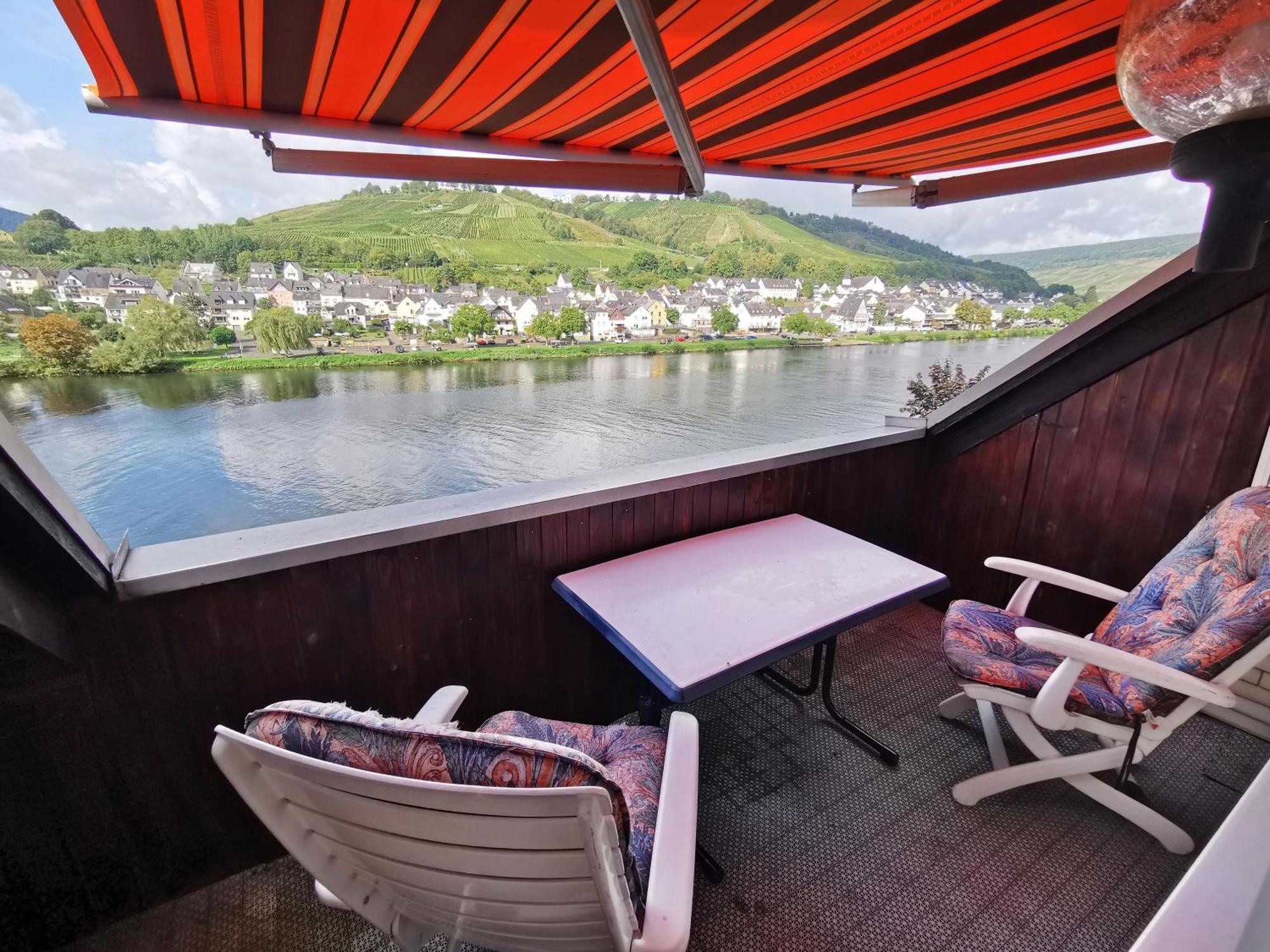 Mosel View Apartment Zell an der Mosel Luaran gambar