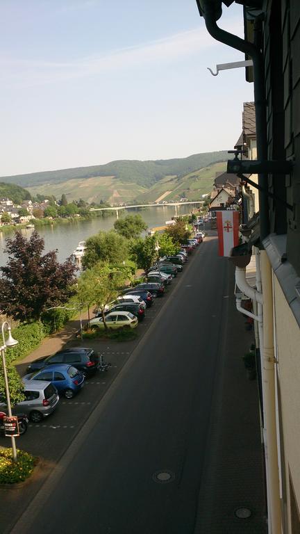 Mosel View Apartment Zell an der Mosel Luaran gambar