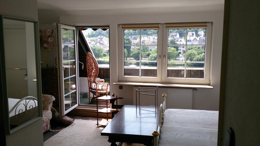 Mosel View Apartment Zell an der Mosel Bilik gambar